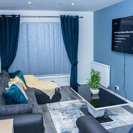 Lush Lodge -Home Away In Telford, For Contractors, Families, Group Of Friends, Long Term Stays Dış mekan fotoğraf