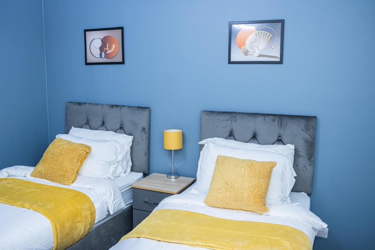 Lush Lodge -Home Away In Telford, For Contractors, Families, Group Of Friends, Long Term Stays Dış mekan fotoğraf