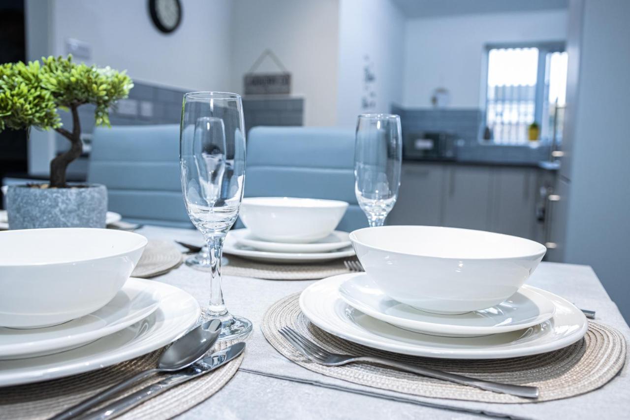 Lush Lodge -Home Away In Telford, For Contractors, Families, Group Of Friends, Long Term Stays Dış mekan fotoğraf
