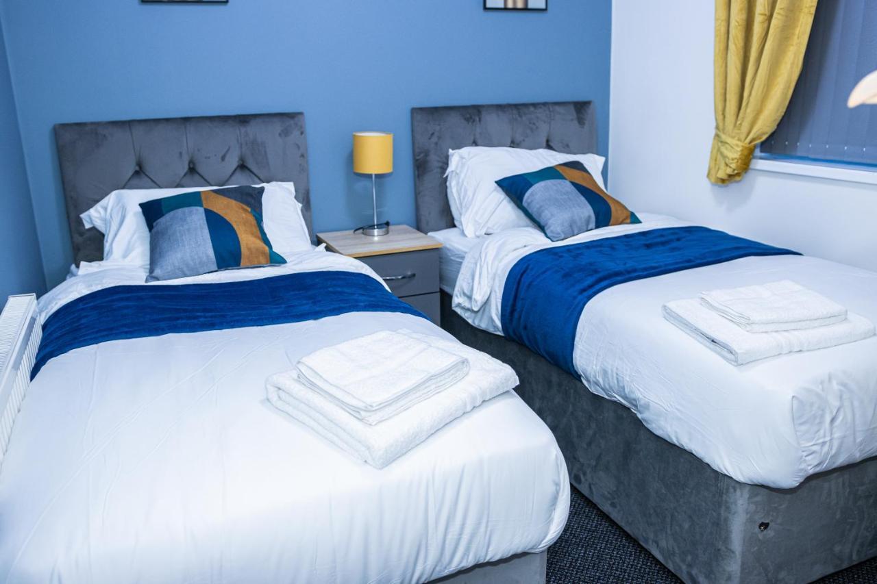 Lush Lodge -Home Away In Telford, For Contractors, Families, Group Of Friends, Long Term Stays Dış mekan fotoğraf